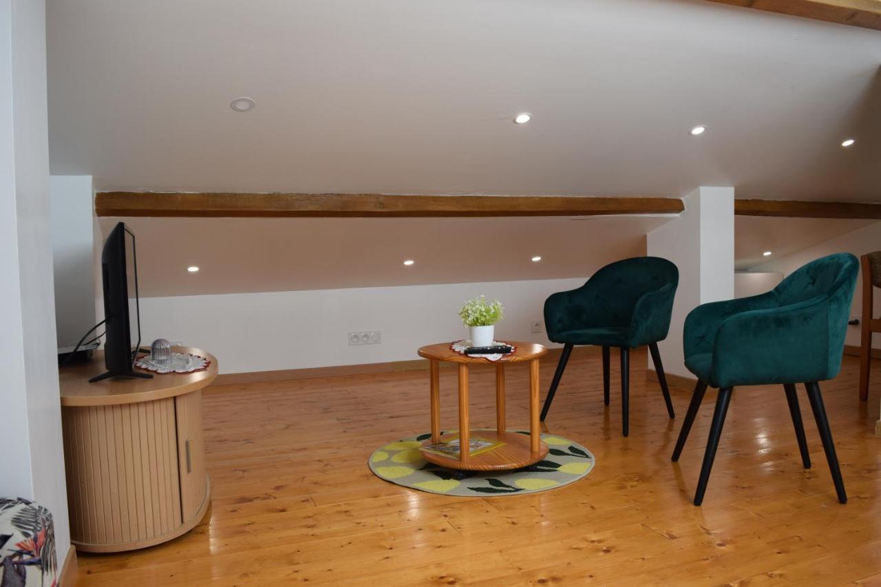 Appartement La Joie Dans Quartier Chic Pibrac Exteriör bild